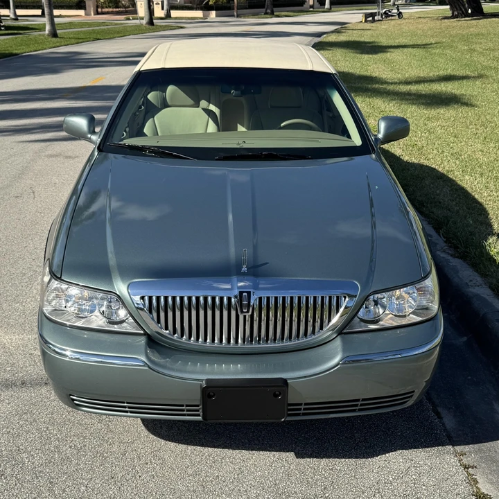 2006 Lincoln Town Car - Image 4 of 12
