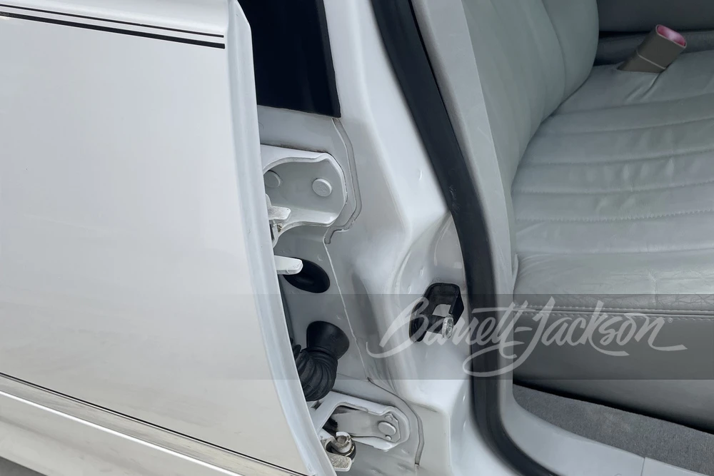 2006 Lincoln Town Car - Image 8 of 29