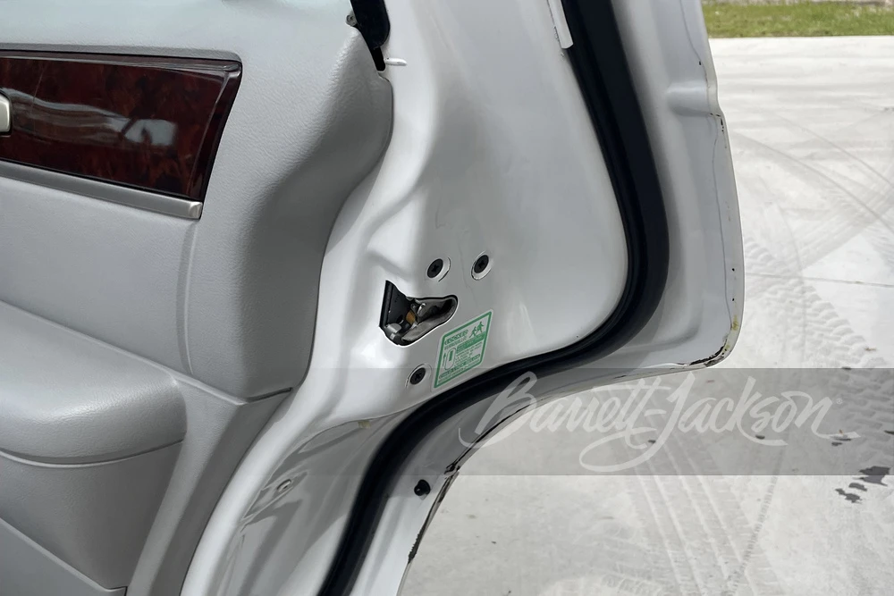 2006 Lincoln Town Car - Image 15 of 29