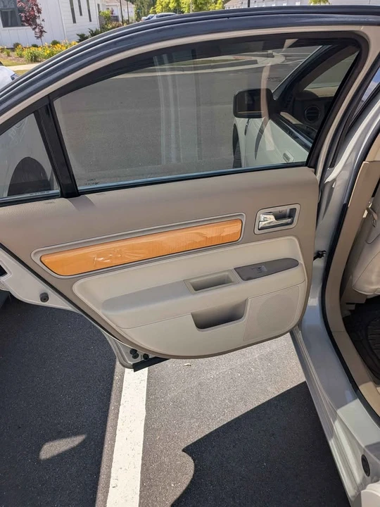 2006 Lincoln MKZ - Image 9 of 10