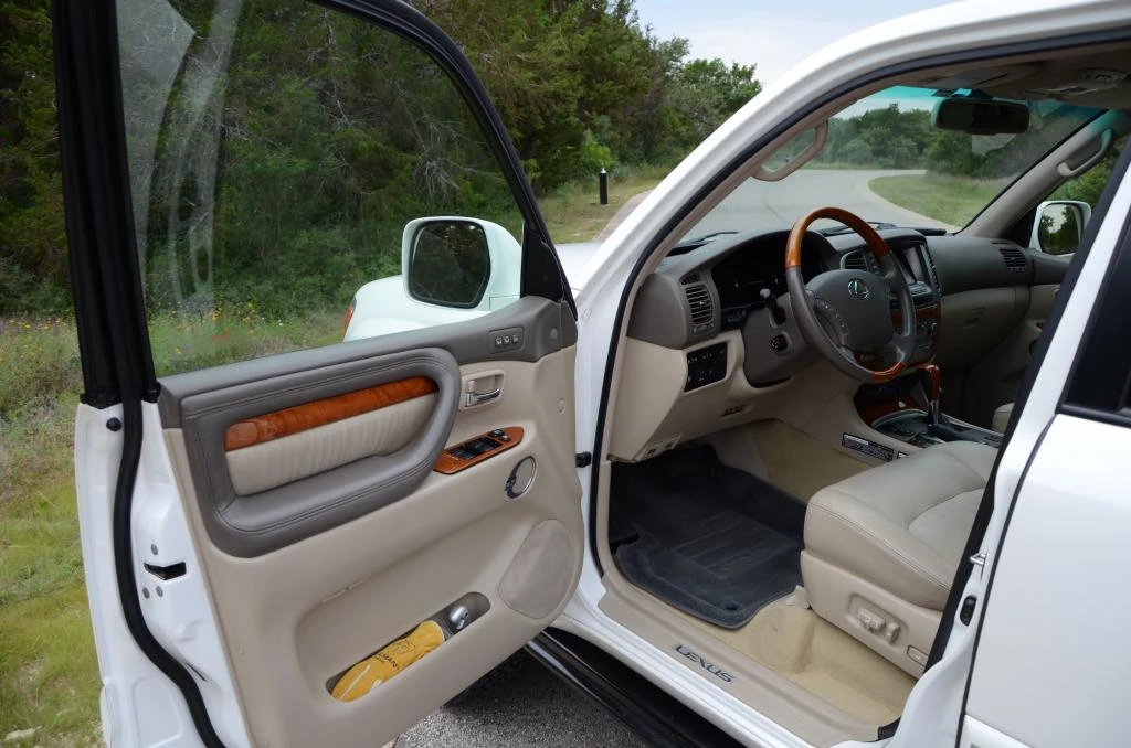 2006 Lexus LX 2nd Gen - Image 7 of 28