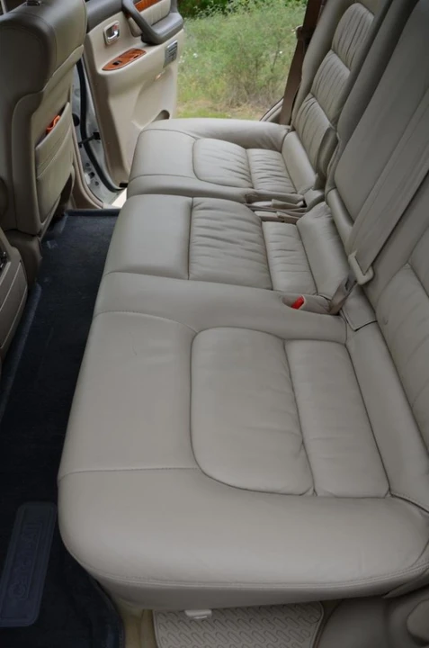 2006 Lexus LX 2nd Gen - Image 26 of 28