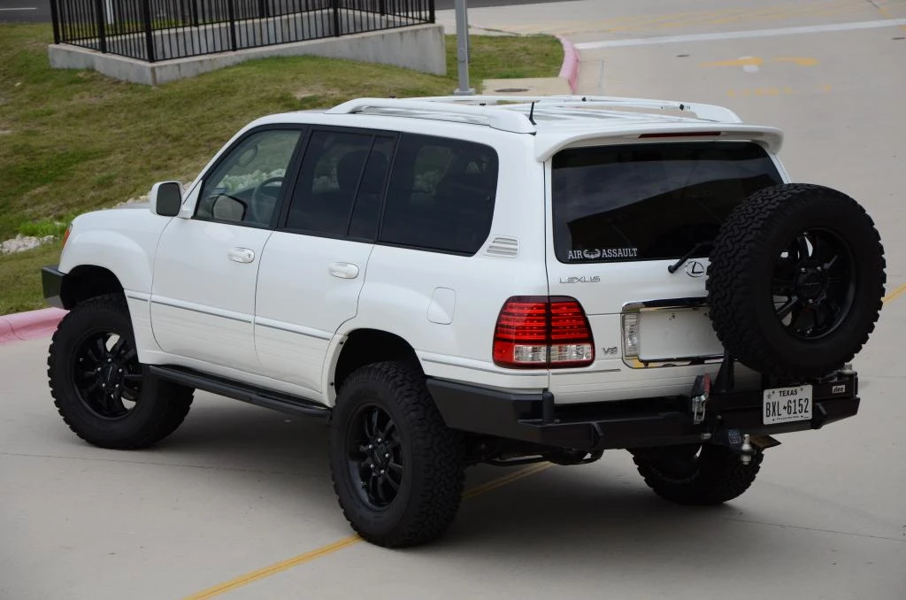 2006 Lexus LX 2nd Gen - Image 16 of 28