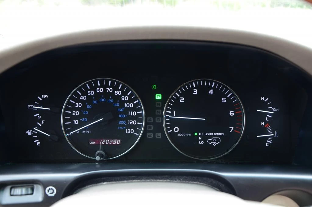 2006 Lexus LX 2nd Gen - Image 28 of 28