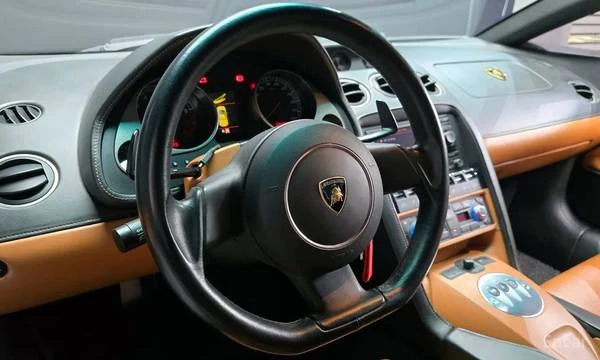 2006 Lamborghini Gallardo - Image 11 of 16