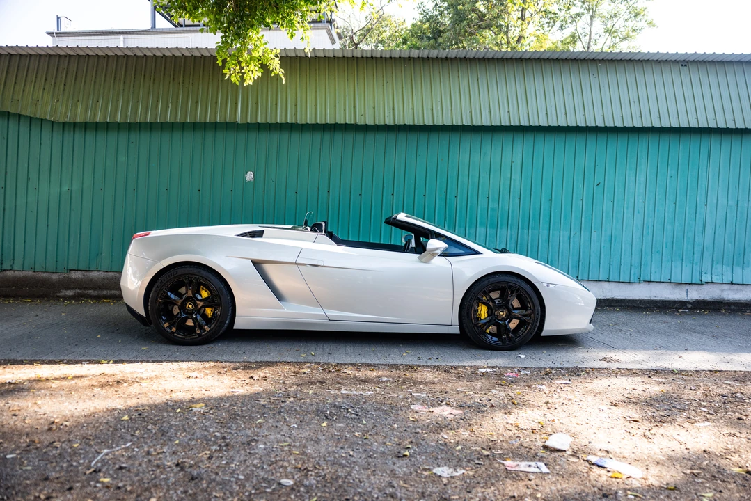2006 Lamborghini Gallardo LP570-4 Spyder Performante - Image 8 of 31