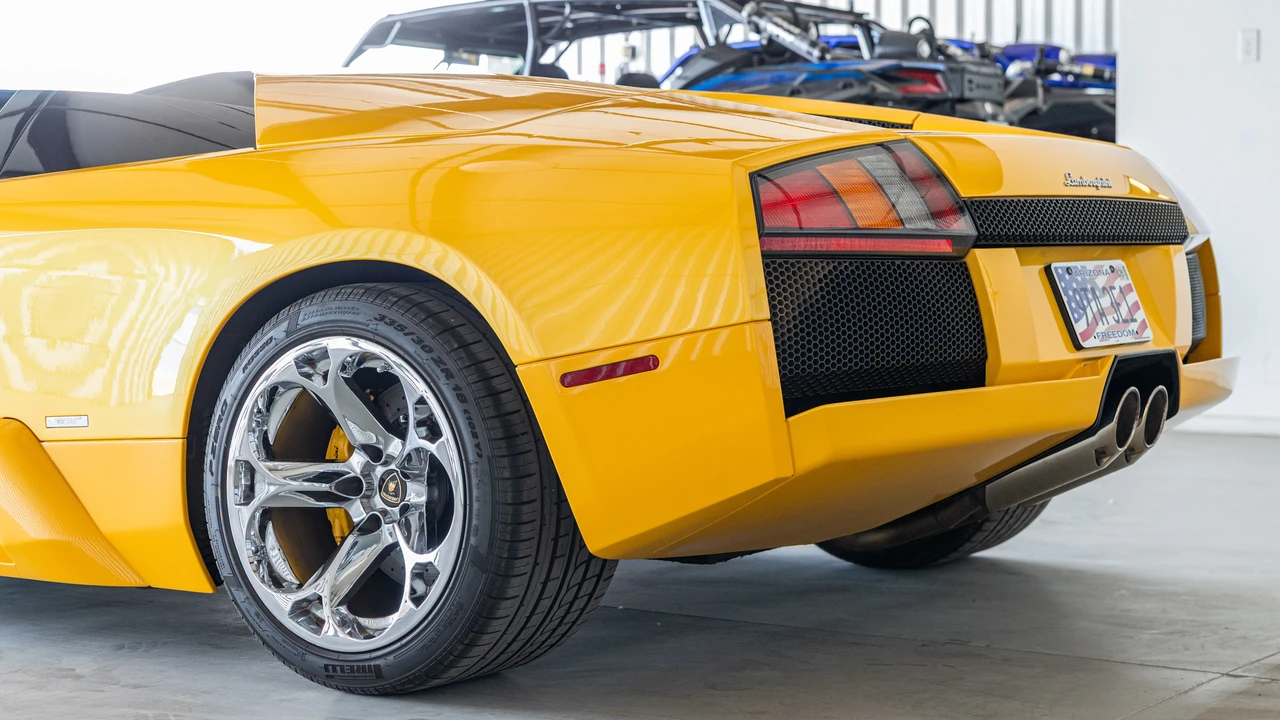 2006 Lamborghini Murcielago - Image 15 of 31