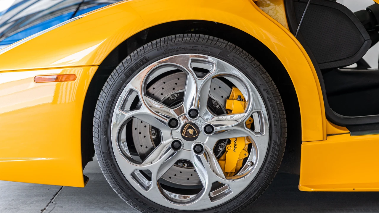 2006 Lamborghini Murcielago - Image 25 of 31