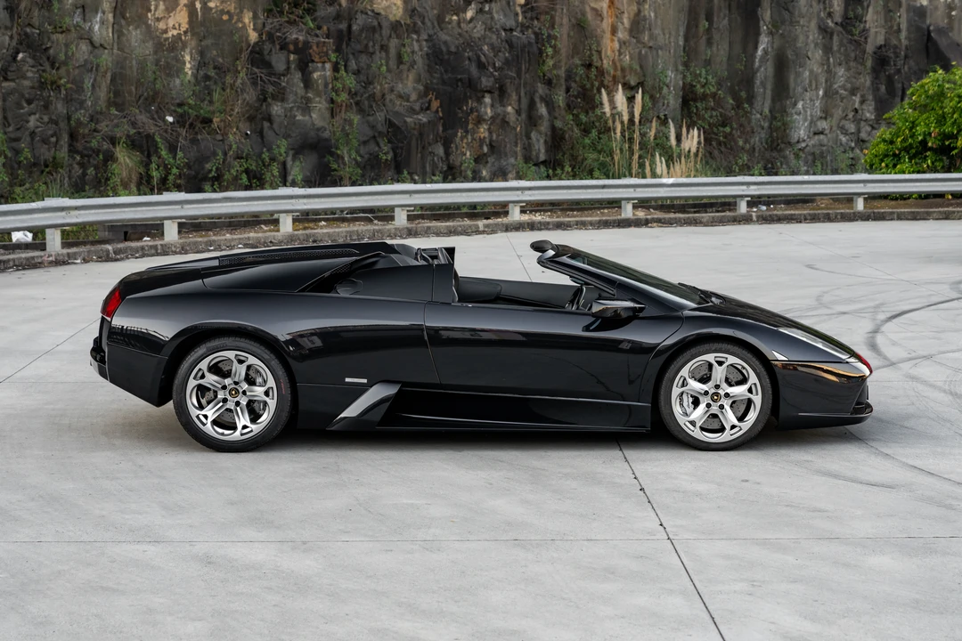 2005 Lamborghini Murcielago - Image 12 of 31