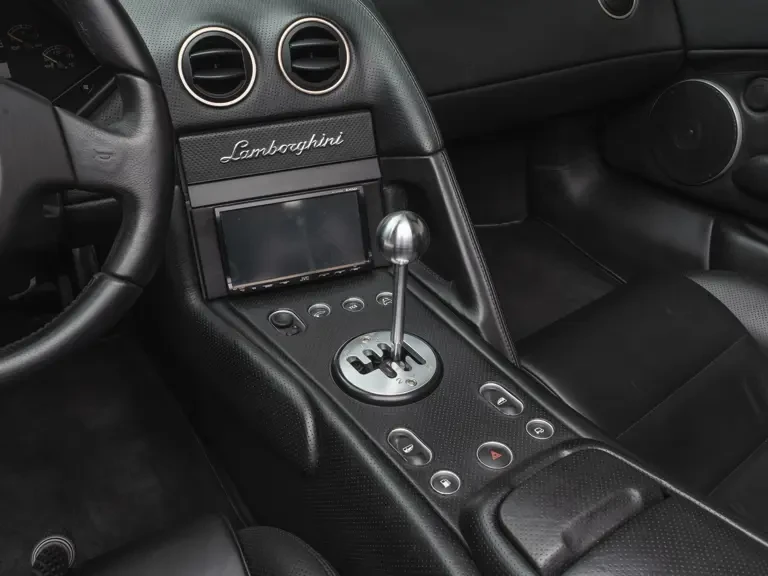 2006 Lamborghini Murcielago - Image 13 of 31