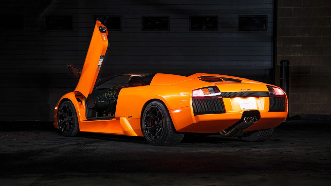 2006 Lamborghini Murcielago - Image 17 of 31