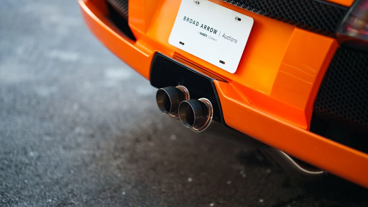 2006 Lamborghini Murcielago - Image 25 of 31