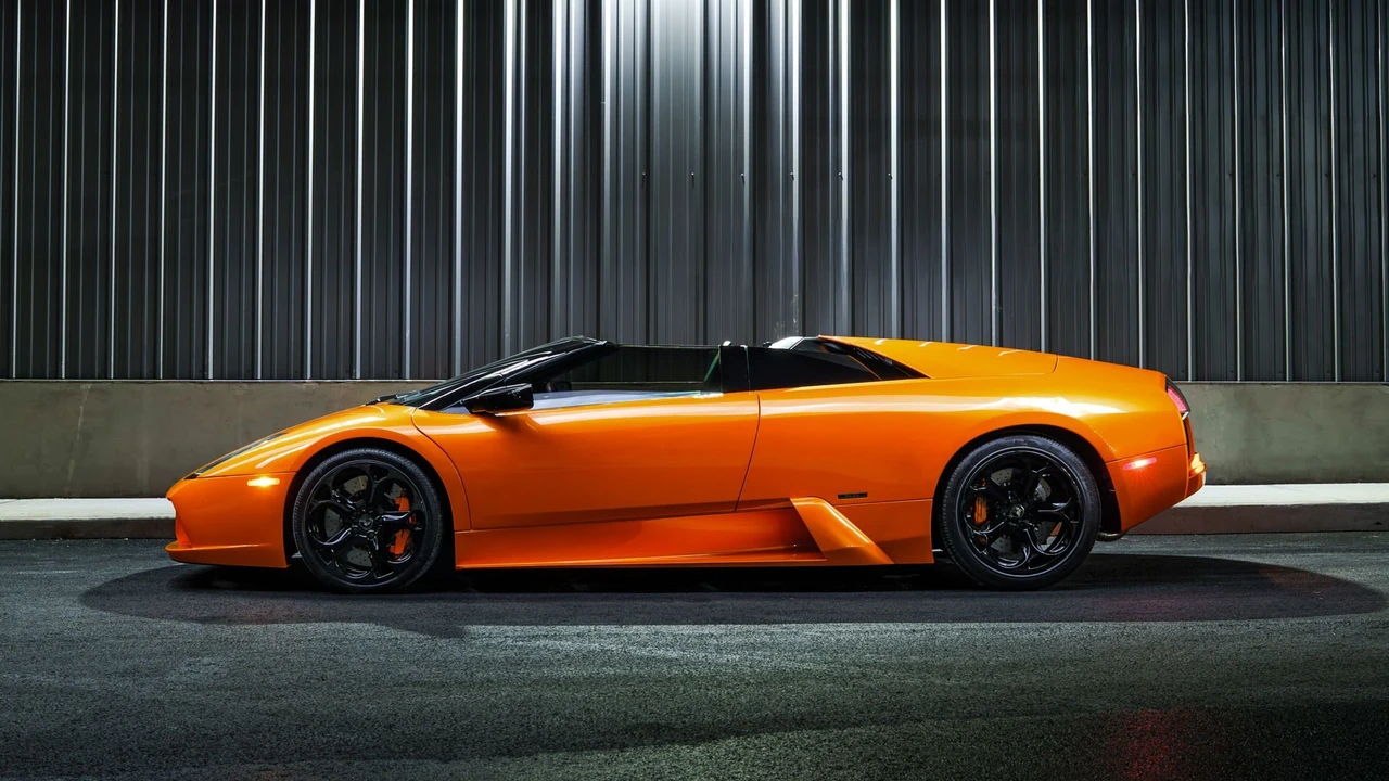 2006 Lamborghini Murcielago - Image 2 of 31