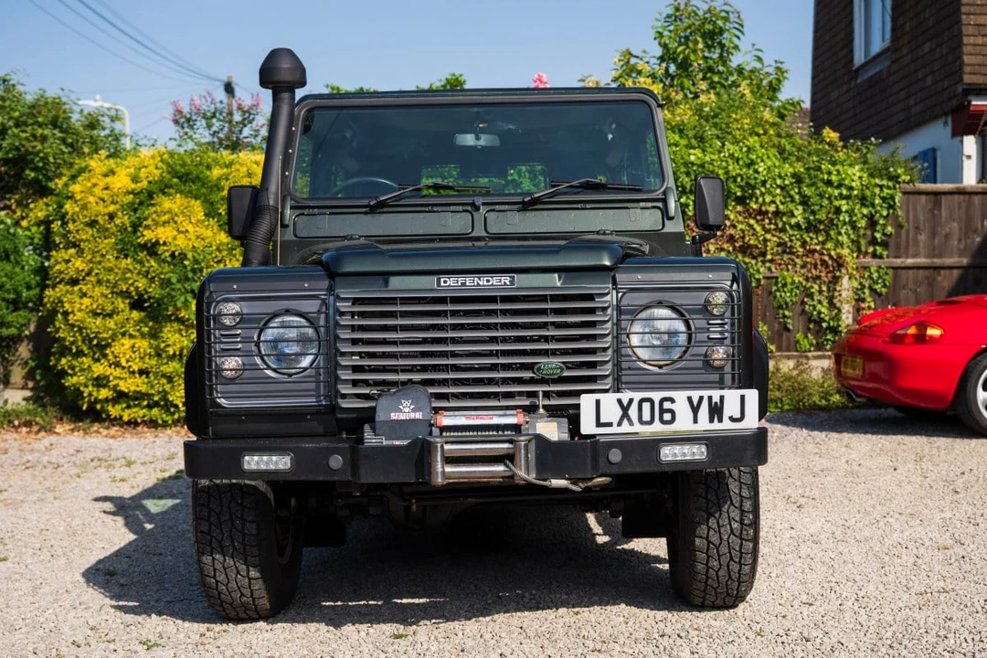 2006 Land Rover Defender - Image 11 of 30