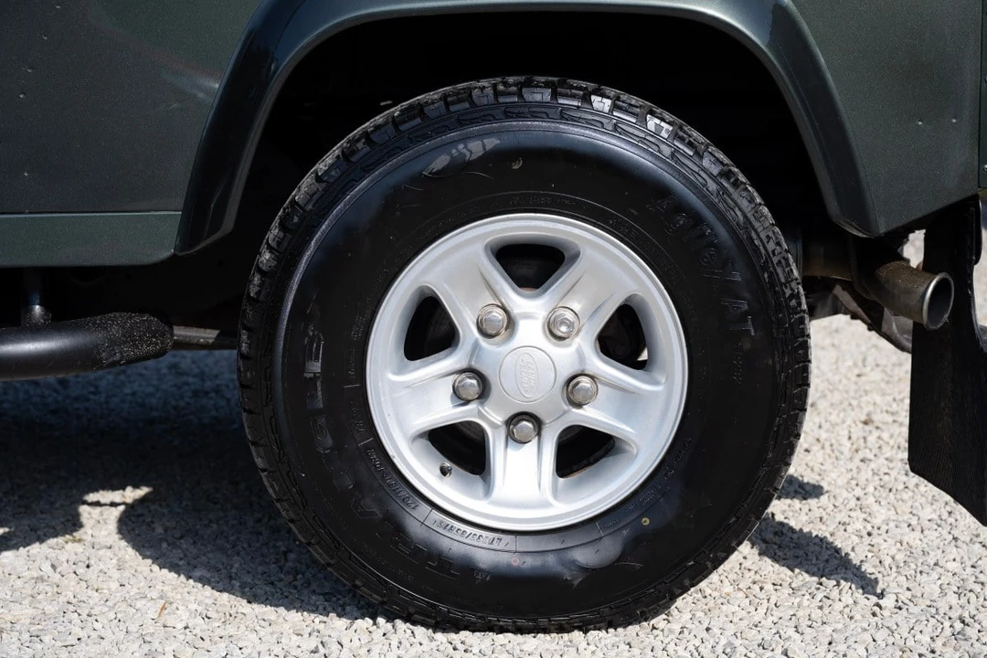 2006 Land Rover Defender - Image 14 of 30
