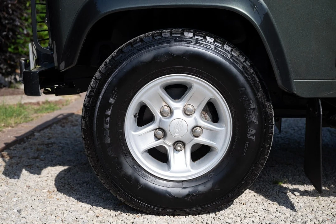 2006 Land Rover Defender - Image 15 of 30