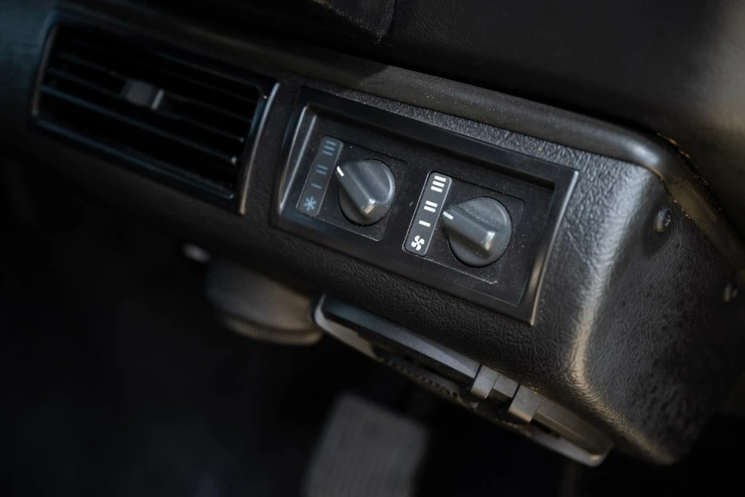2006 Land Rover Defender - Image 19 of 30
