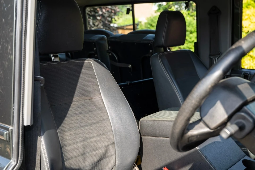 2006 Land Rover Defender - Image 29 of 30