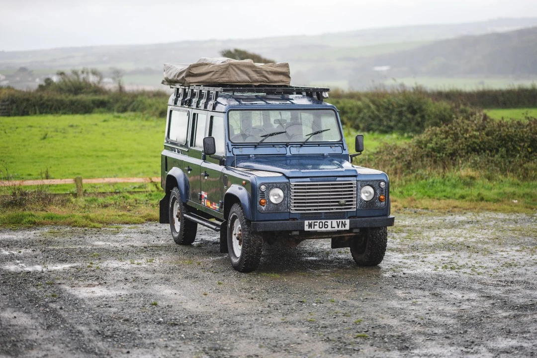 2006 Land Rover Defender 110 - Image 6 of 30