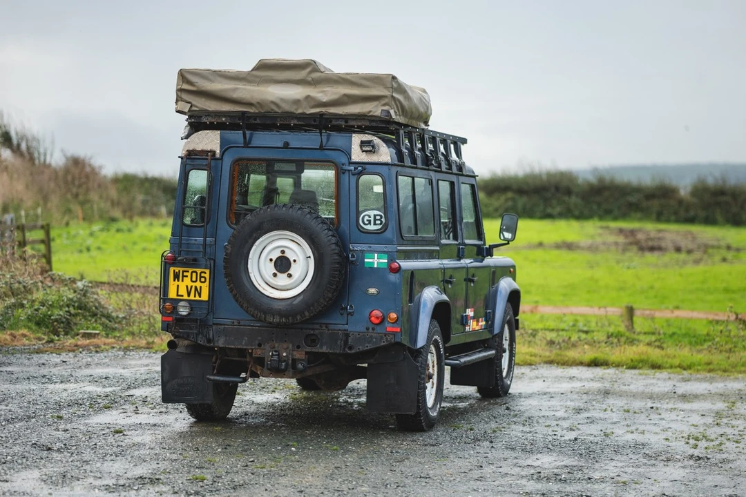2006 Land Rover Defender 110 - Image 7 of 30