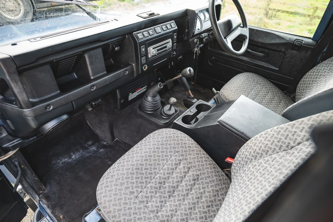 2006 Land Rover Defender 110 - Image 26 of 30