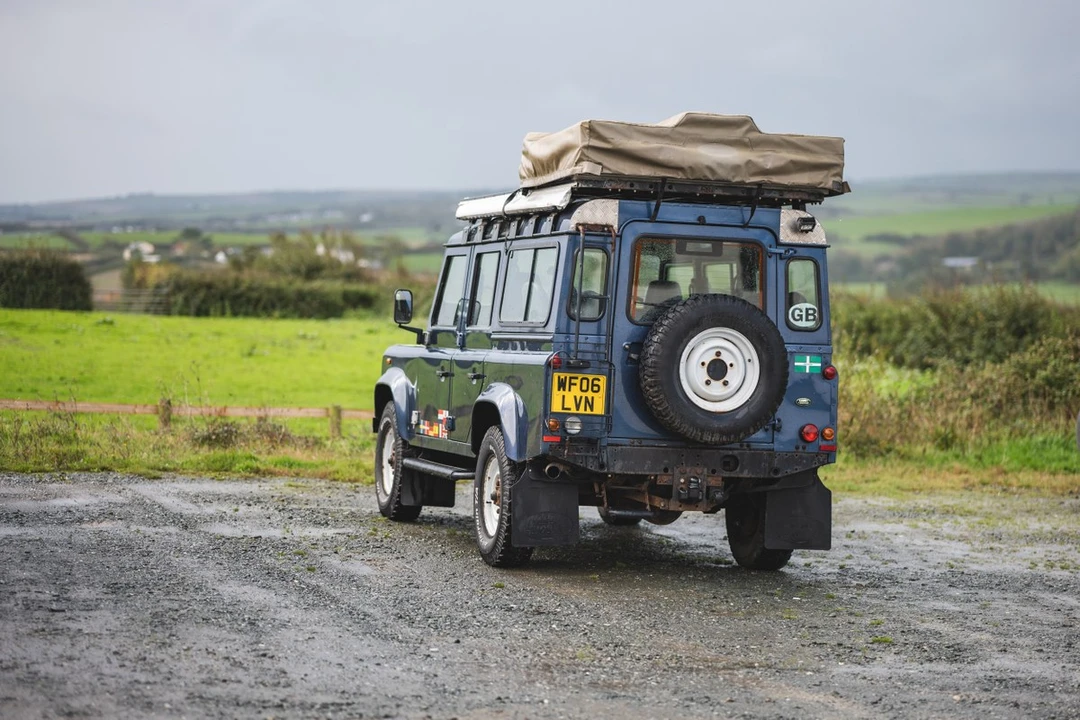 2006 Land Rover Defender 110 - Image 8 of 30