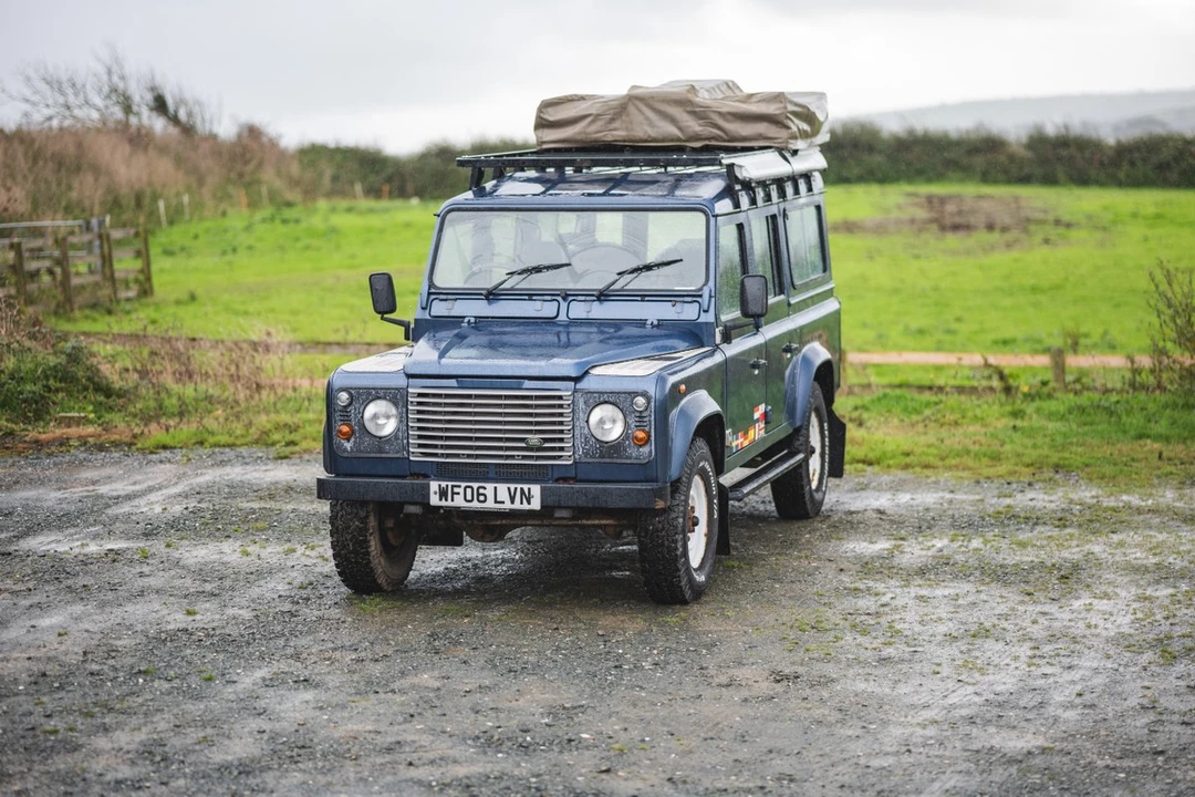 2006 Land Rover Defender 110 - Image 15 of 30