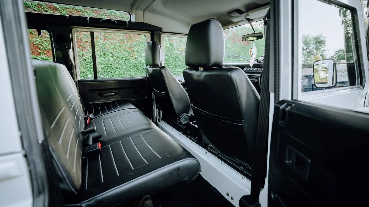 2006 Land Rover Defender 110 - Image 23 of 30