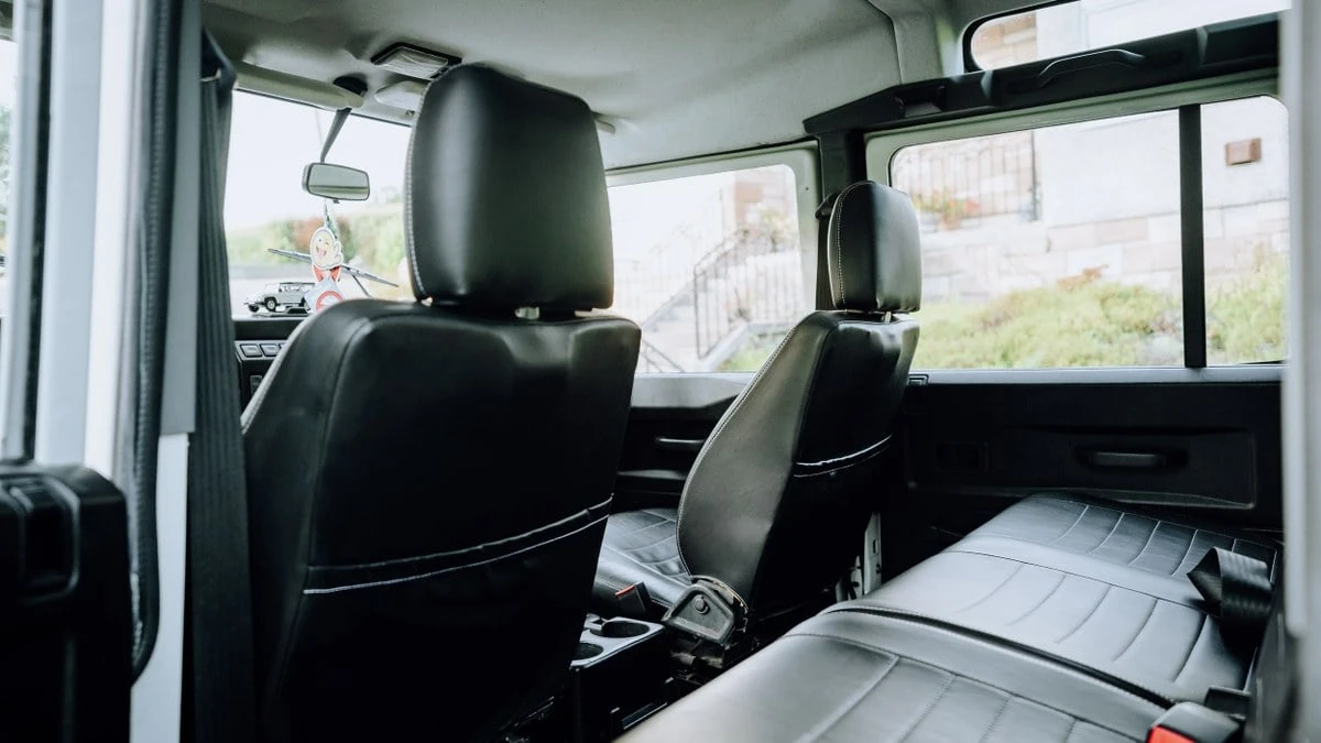 2006 Land Rover Defender 110 - Image 29 of 30