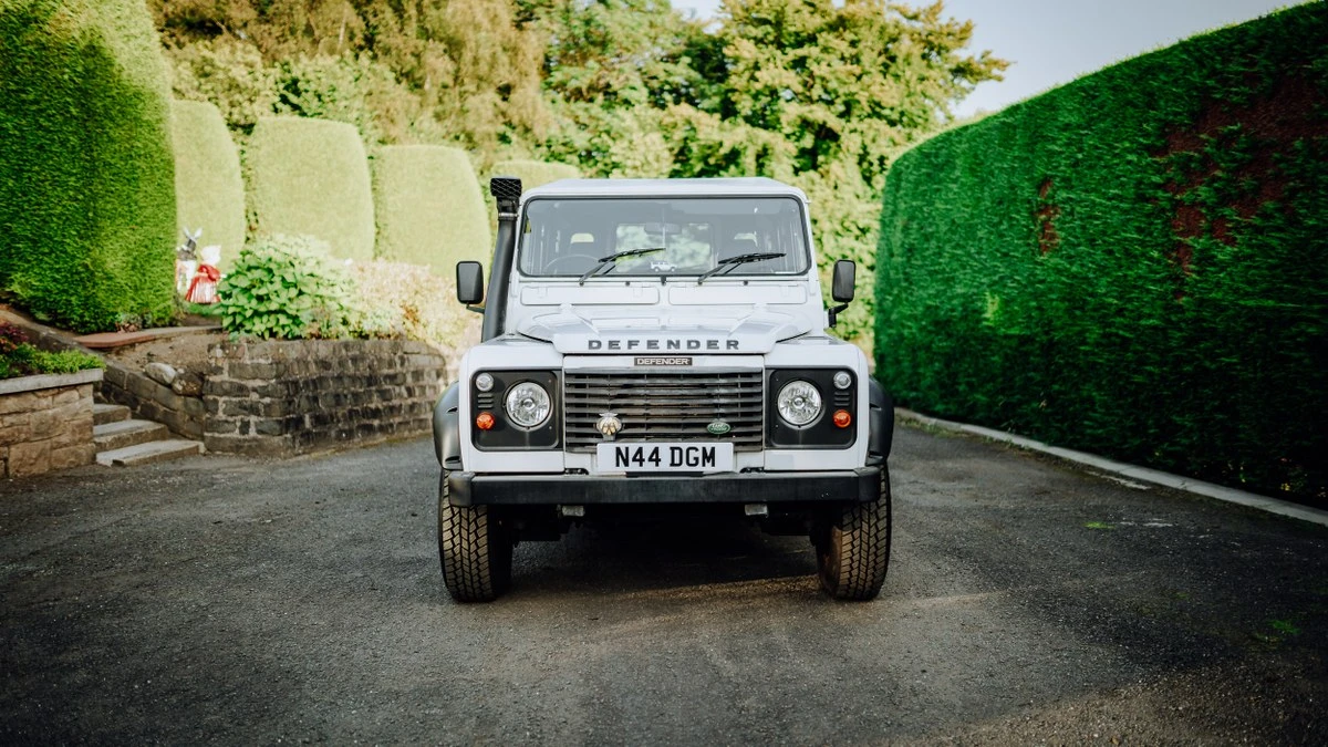 2006 Land Rover Defender 110 - Image 2 of 30
