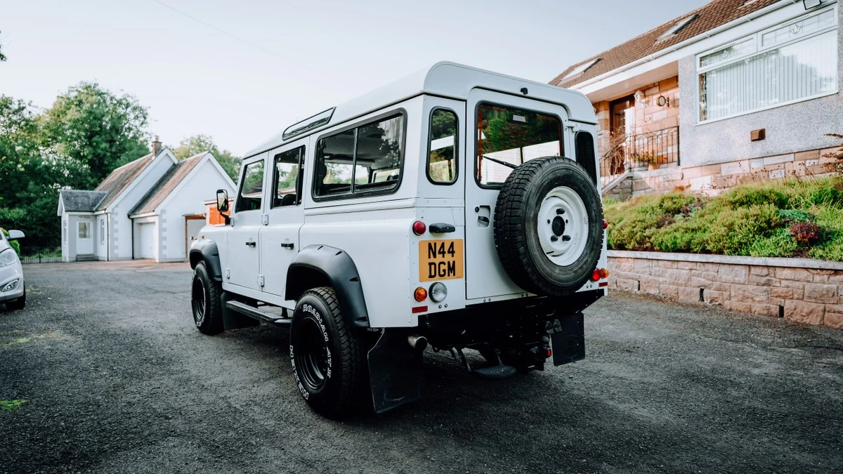 2006 Land Rover Defender 110 - Image 4 of 30