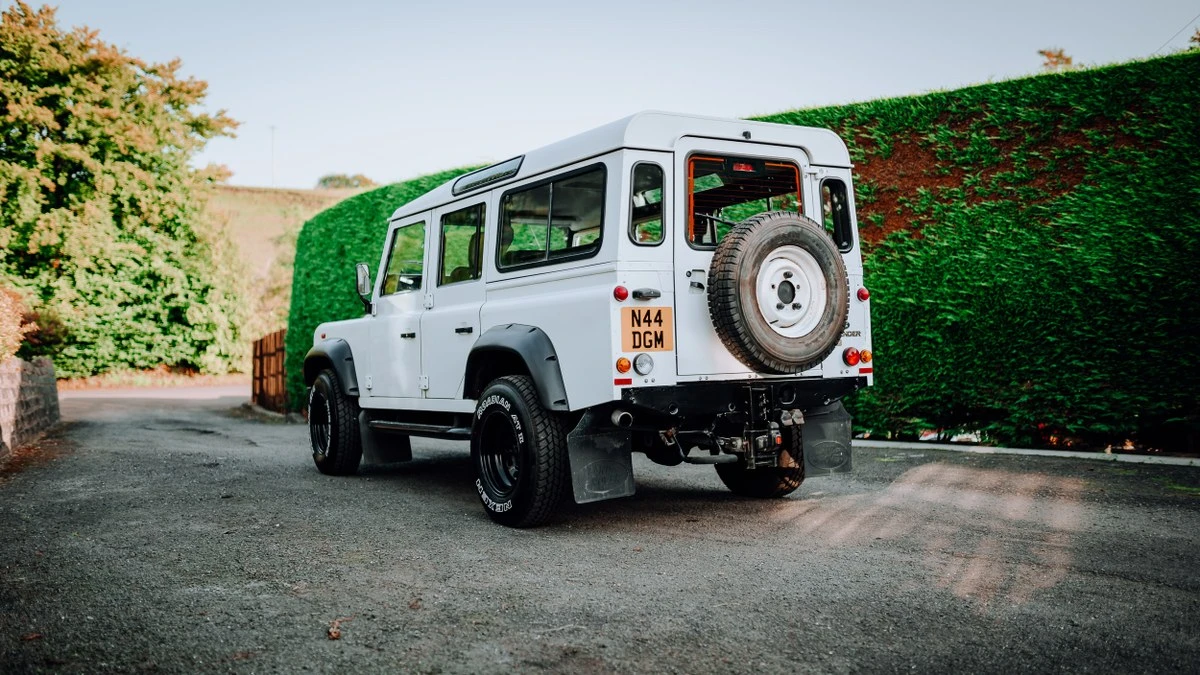 2006 Land Rover Defender 110 - Image 7 of 30