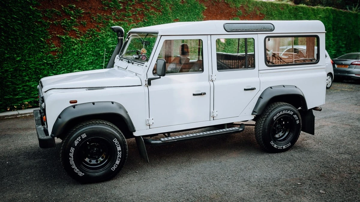 2006 Land Rover Defender 110 - Image 9 of 30