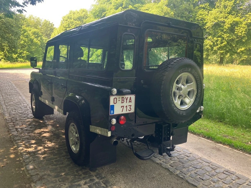 2006 Land Rover Defender 110 - Image 6 of 30