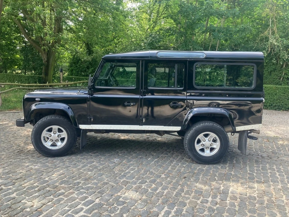2006 Land Rover Defender 110 - Image 8 of 30