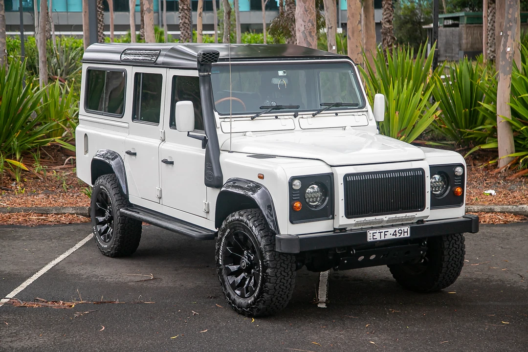 2006 Land Rover Defender 110 - Image 18 of 31