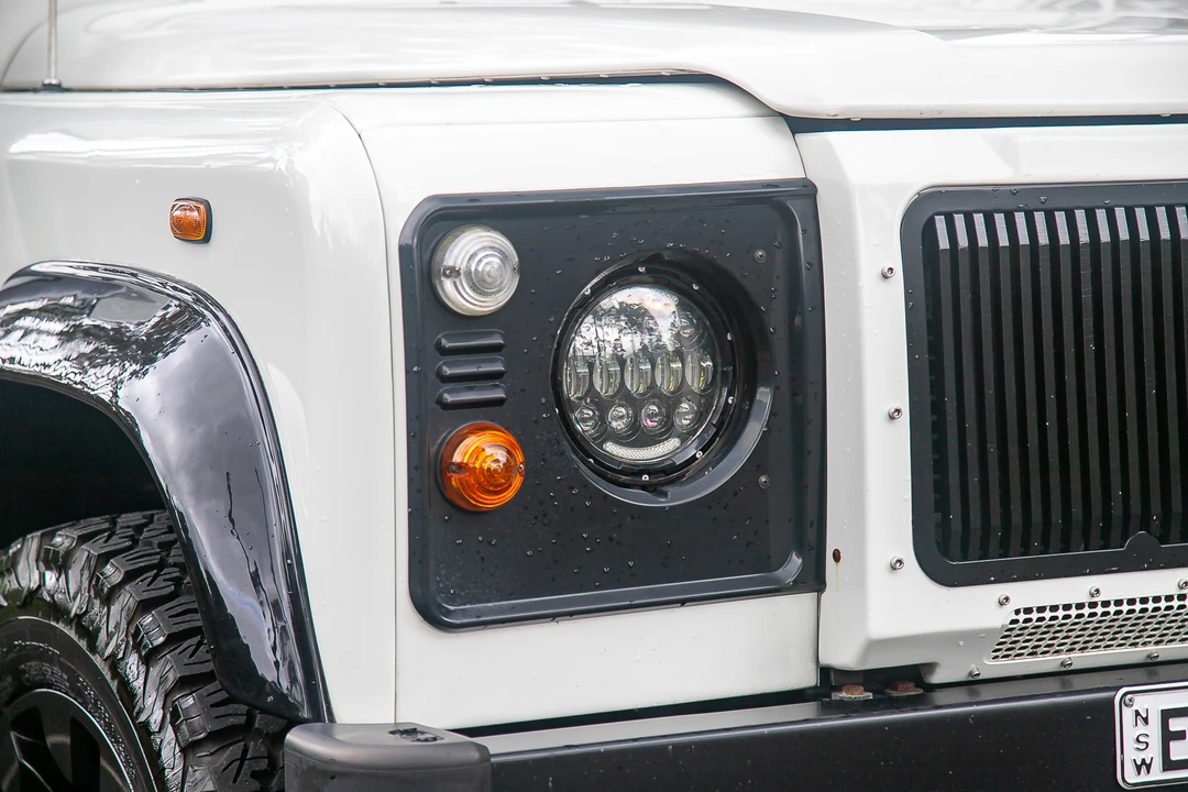 2006 Land Rover Defender 110 - Image 24 of 31
