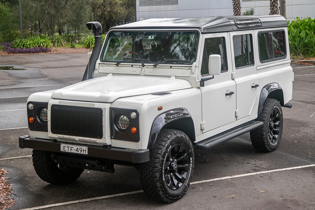 2006 Land Rover Defender 110 - Image 12 of 31