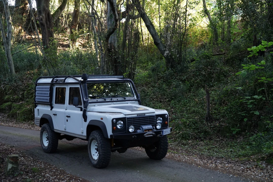 2006 Land Rover Defender 110 - Image 7 of 31