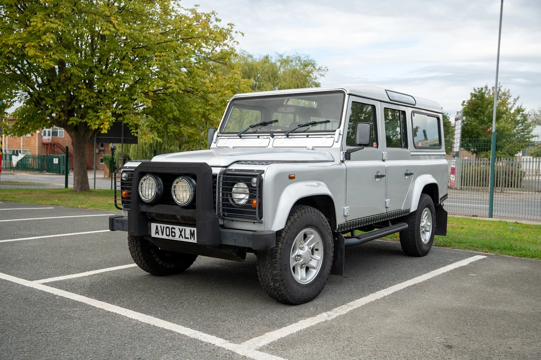 2006 Land Rover Defender 110 - Image 3 of 31