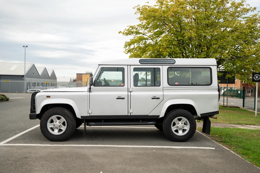 2006 Land Rover Defender 110 - Image 4 of 31