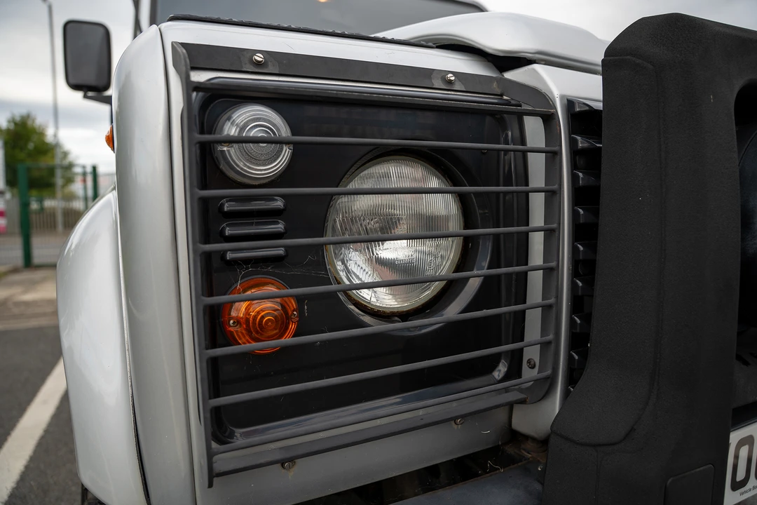 2006 Land Rover Defender 110 - Image 19 of 31