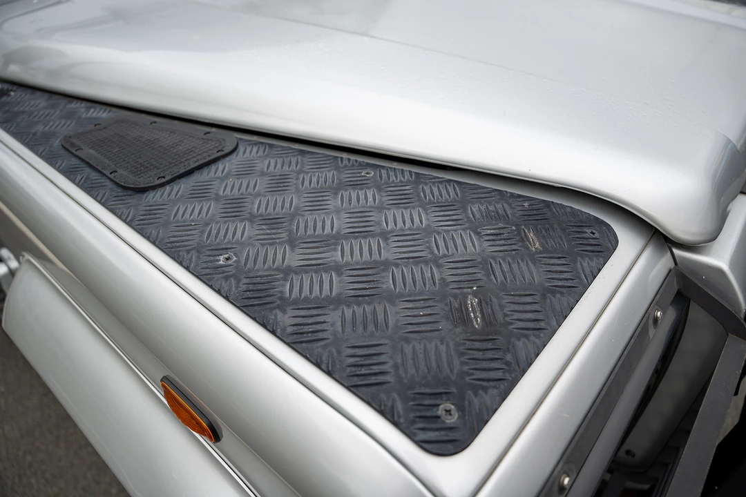 2006 Land Rover Defender 110 - Image 21 of 31