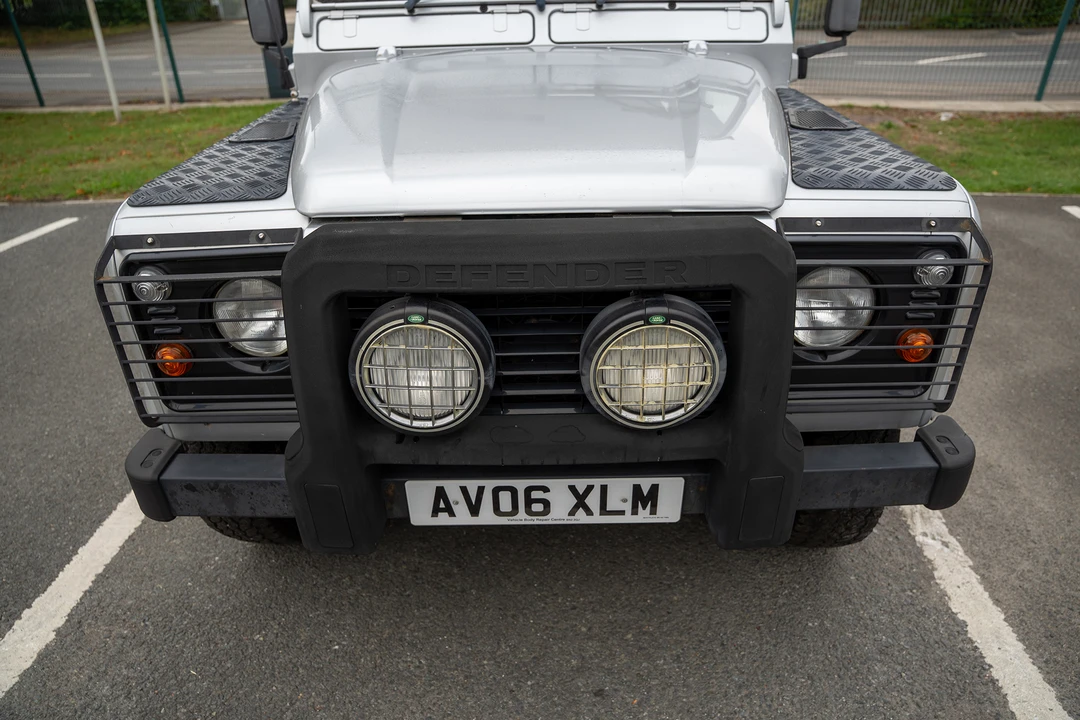 2006 Land Rover Defender 110 - Image 26 of 31