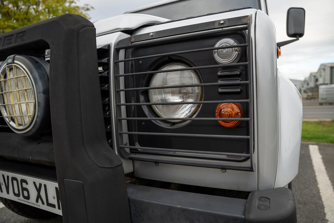 2006 Land Rover Defender 110 - Image 27 of 31