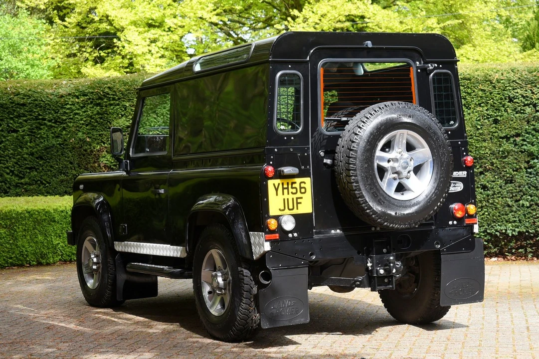 2006 Land Rover Defender 90 - Image 14 of 30