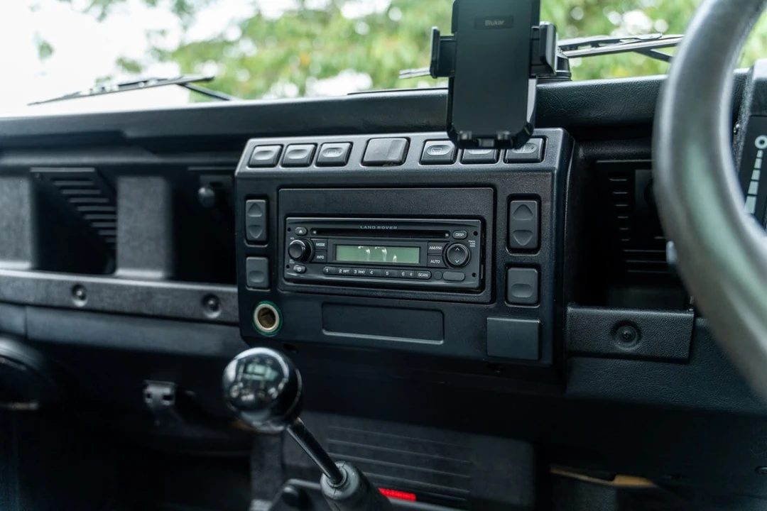2006 Land Rover Defender 90 - Image 25 of 30