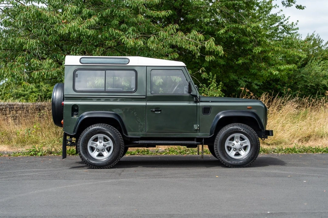 2006 Land Rover Defender 90 - Image 8 of 30