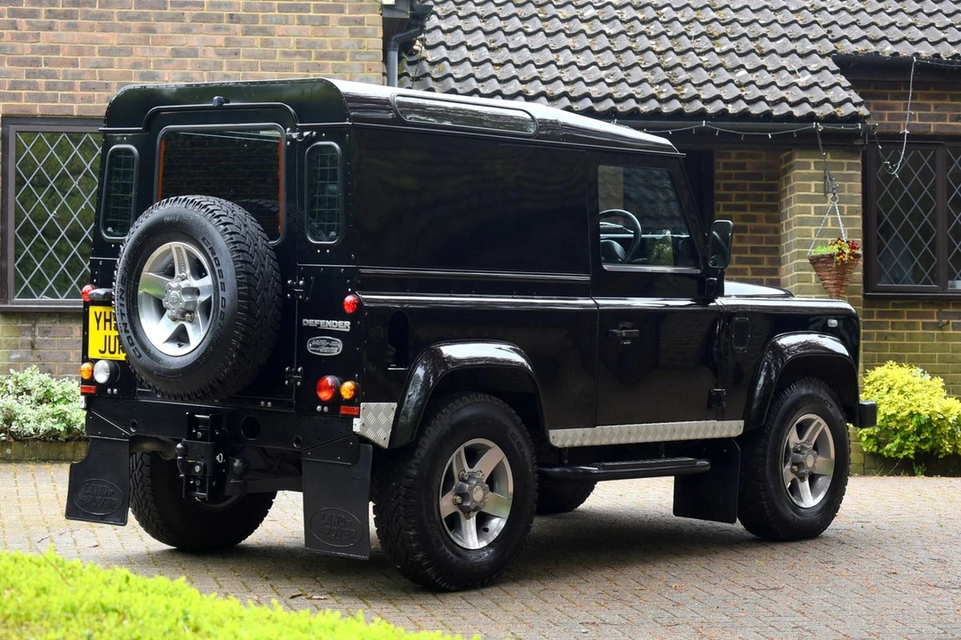 2006 Land Rover Defender 90 - Image 19 of 30