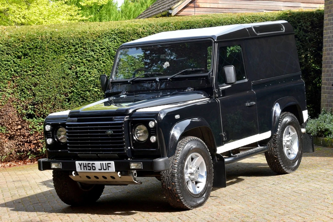 2006 Land Rover Defender 90 - Image 11 of 30